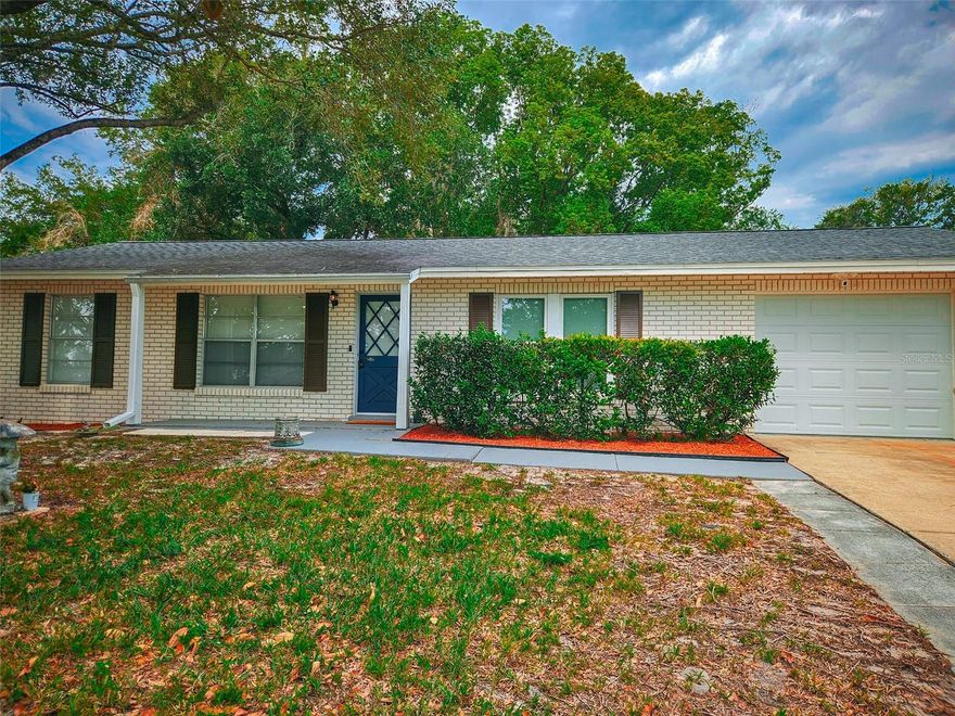 2/2, 1 Car Garage, Single Family Home, Living Room, Dining Room, Kitchen with Appliances Included: Stove, Refrigerator, Dishwasher, Microwave, Tile and Wood Vinyl Floor Throughout Home, Fenced Yard, Screened Patio, Washer and Dryer Hookups, Open Patio, Pets OK, NO SMOKING, Year Built: 1978 /1,025 Sqft.