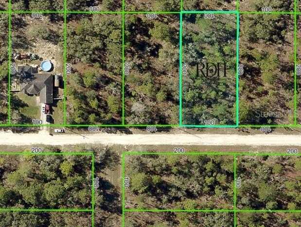 0.45 Acre Residential Lot – Brooksville, FL (Hernando County)
This spacious 0.45-acre residential lot offers excellent topography and is ready for your dream home or investment project. The property enjoys a peaceful setting with easy access to everyday conveniences.
Property Highlights
Generous 0.45-acre homesite – large enough for a spacious single-family home or future investment.
High and dry terrain with good elevation and buildable topography.
Paved roads with electricity nearby.
Quiet residential neighborhood with established homes around.
Location & Nearby Amenities
Schools: Zoned for quality local schools, all within a short drive.
Shopping & Services: Minutes to grocery stores, Walmart, restaurants, and medical centers in Brooksville and Spring Hill.
Recreation: Close to parks, golf courses, and the Weeki Wachee Springs State Park – a Florida landmark with kayaking, manatees, and nature trails.
Beaches & Gulf Access: Less than 30 minutes to the Gulf of Mexico for boating and fishing.
Commuting: Easy access to US-19 and the Suncoast Parkway (SR-589) for quick drives to Tampa and surrounding areas.
Why Invest Here?
Hernando County is one of the fastest-growing regions in Florida, attracting new residents, businesses, and investors. The combination of affordable land, expanding infrastructure, and proximity to Tampa Bay makes this area a strong opportunity for long-term appreciation.