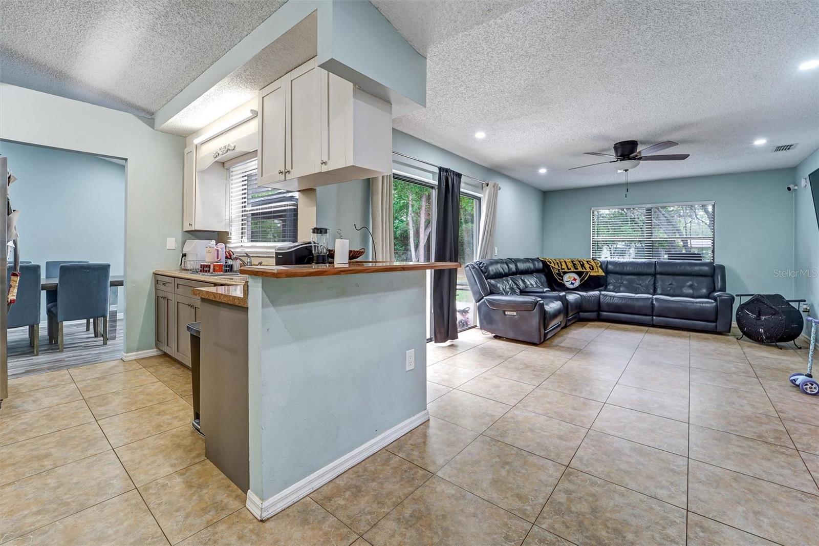 SPRING HILL - Residential