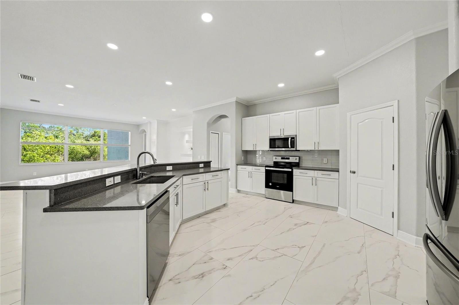 SADDLERIDGE ESTATES - Residential