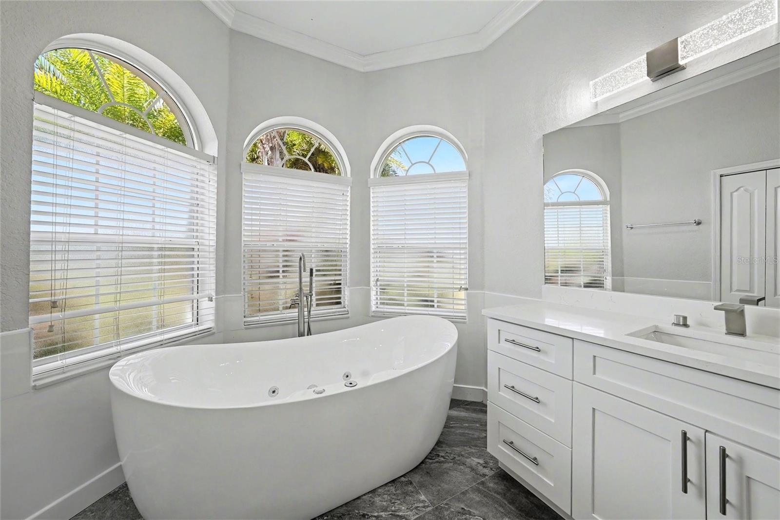 SADDLERIDGE ESTATES - Residential