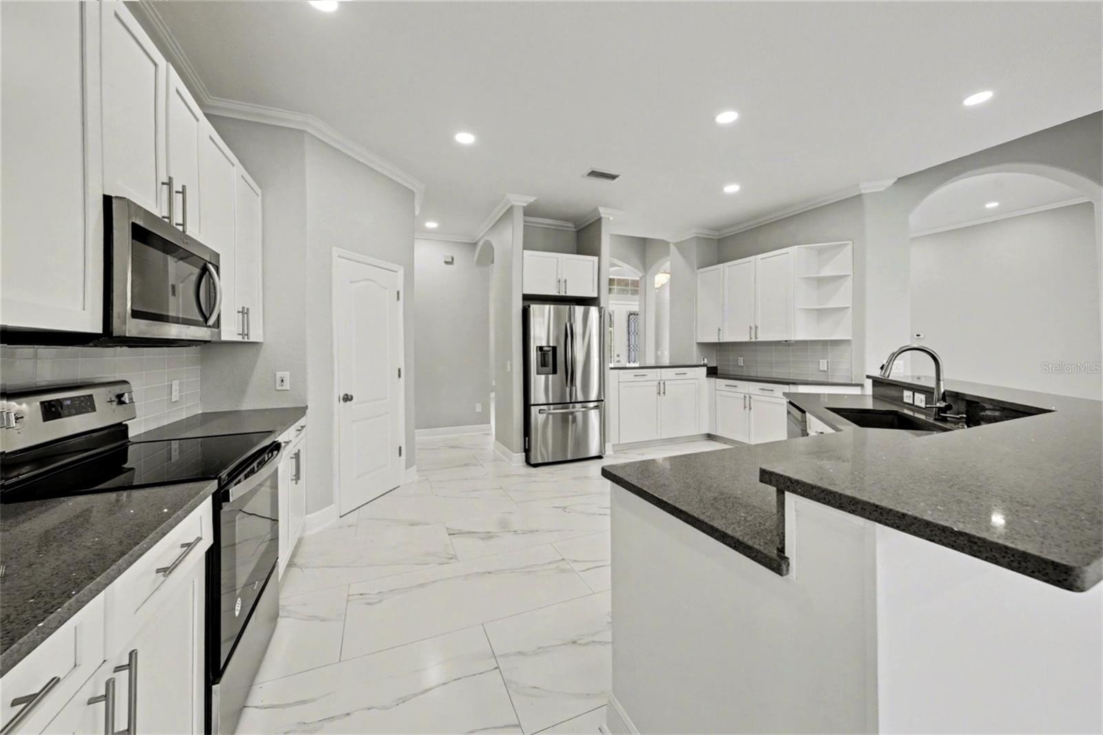 SADDLERIDGE ESTATES - Residential