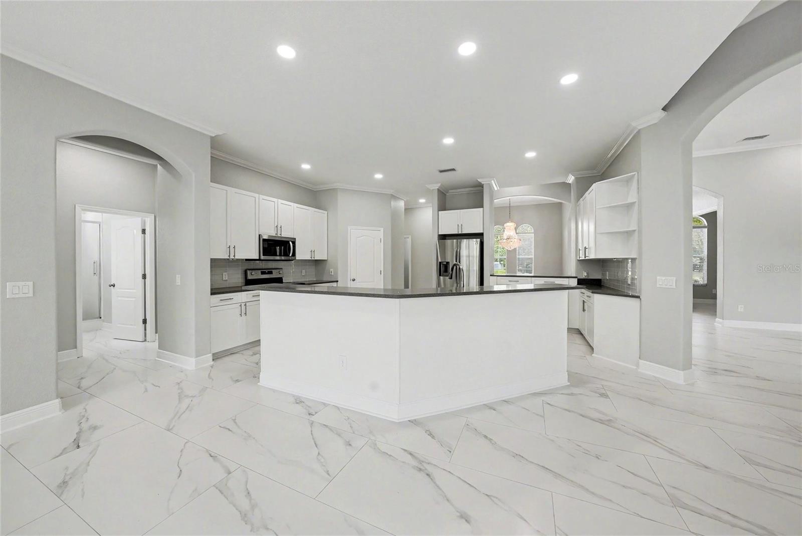 SADDLERIDGE ESTATES - Residential