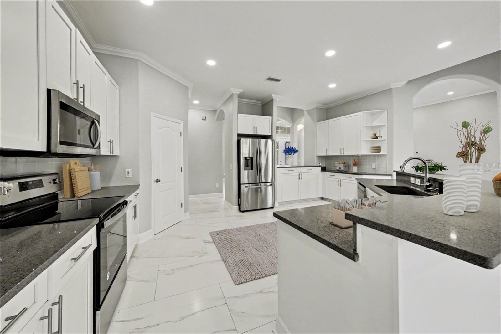 SADDLERIDGE ESTATES - Residential