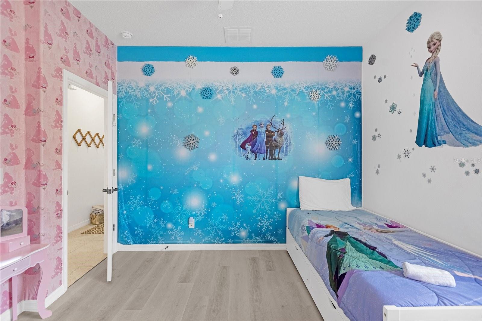 WATERSONG PH 01 - Residential