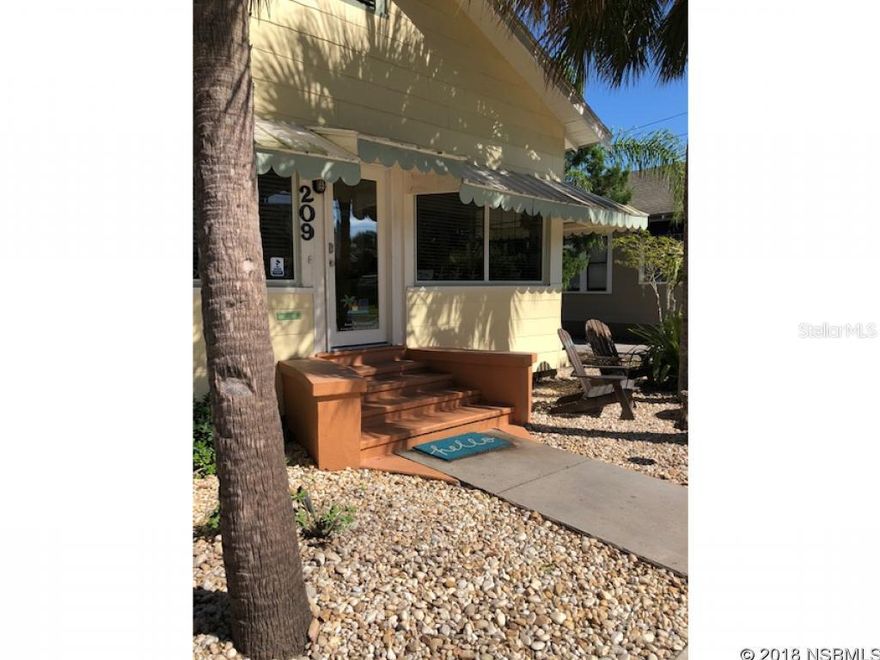 Restored Craftsman's home in popular area of historic Canal Street. Centered around equal locations to popularcity destinations. Completely redesigned and remodeled.A true gem of a find.