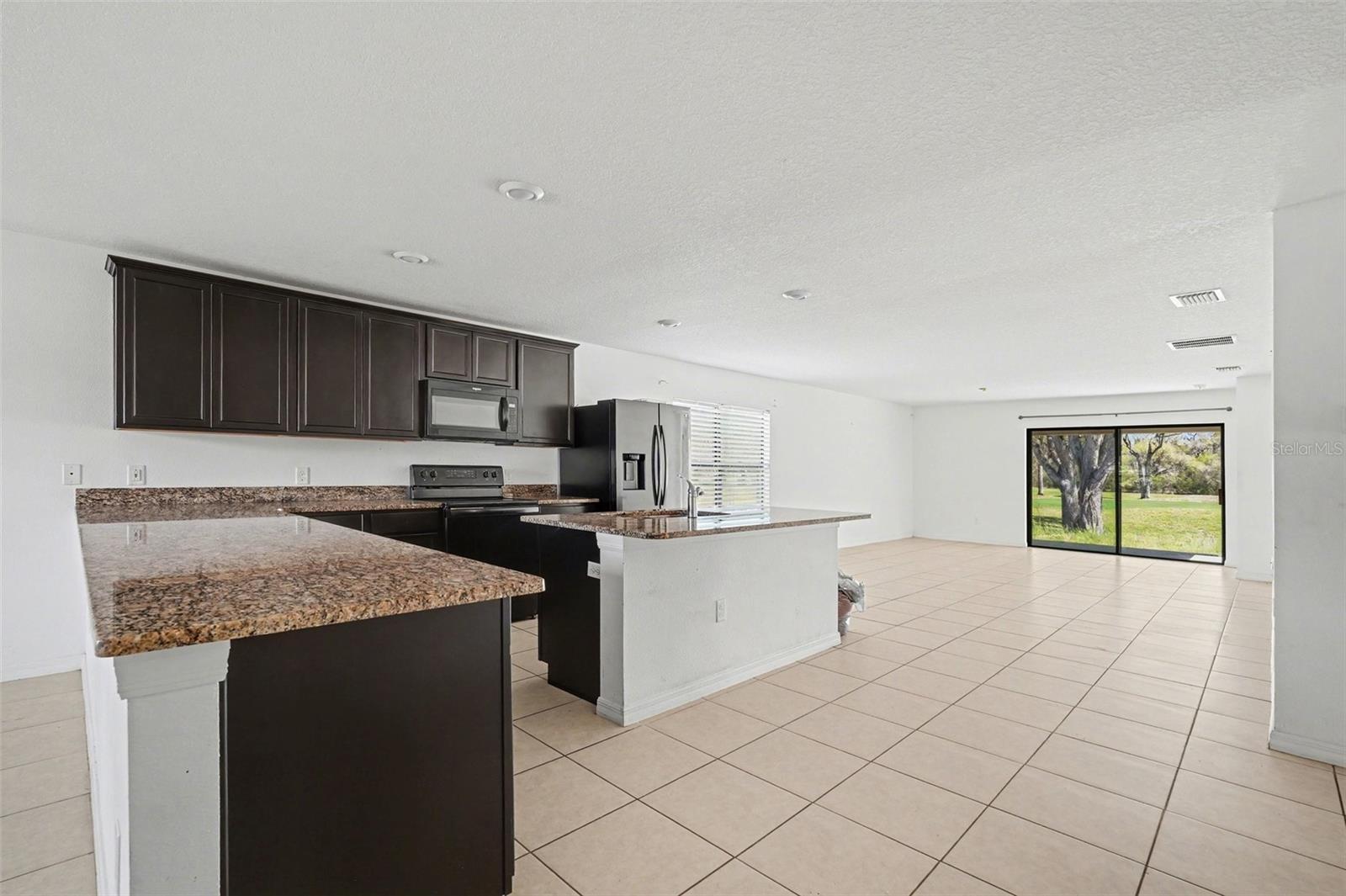 SHERMAN HILLS PH V - Residential