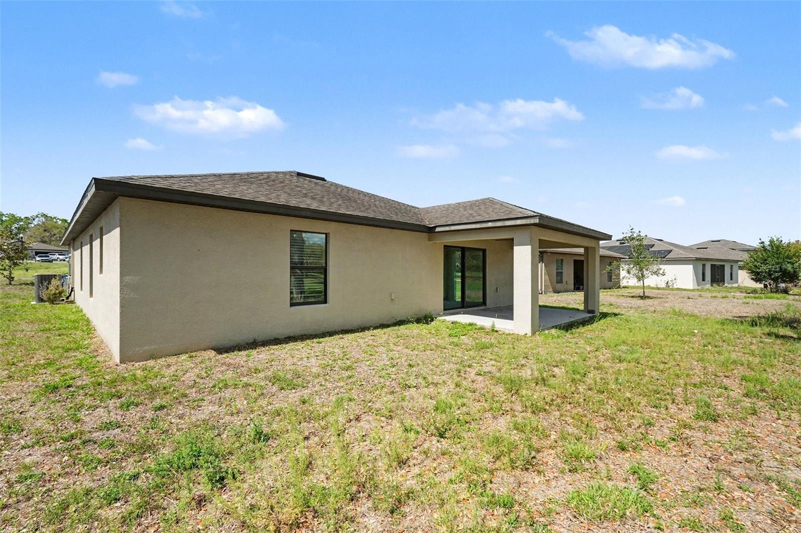 SHERMAN HILLS PH V - Residential