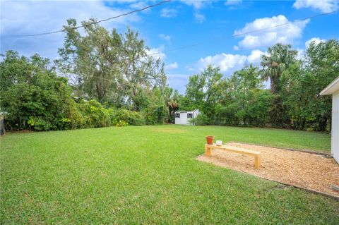 A home in LAKELAND