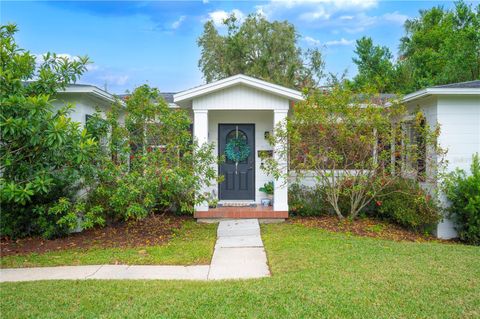 A home in LAKELAND