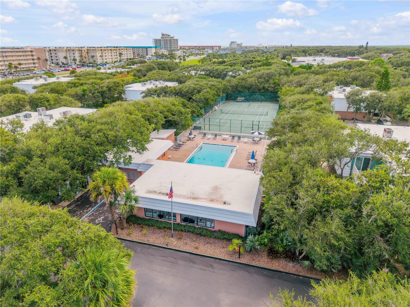 BAHAMIAN CLUB UNITS 01-03 INC - Residential