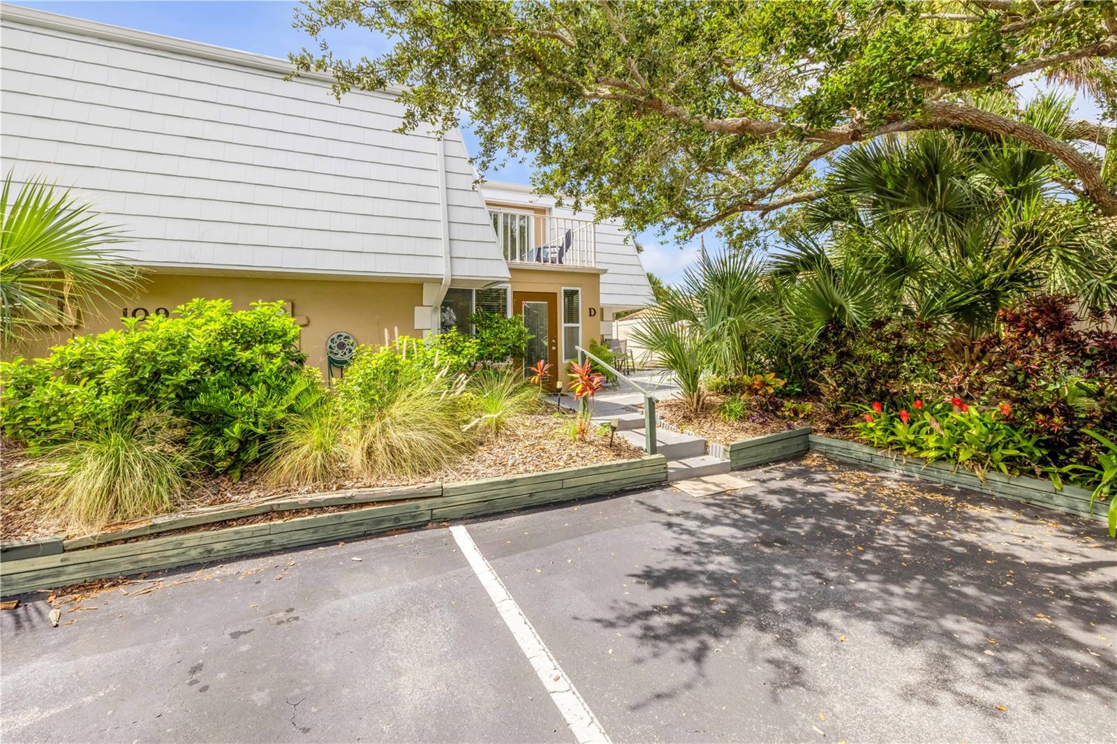 BAHAMIAN CLUB UNITS 01-03 INC - Residential
