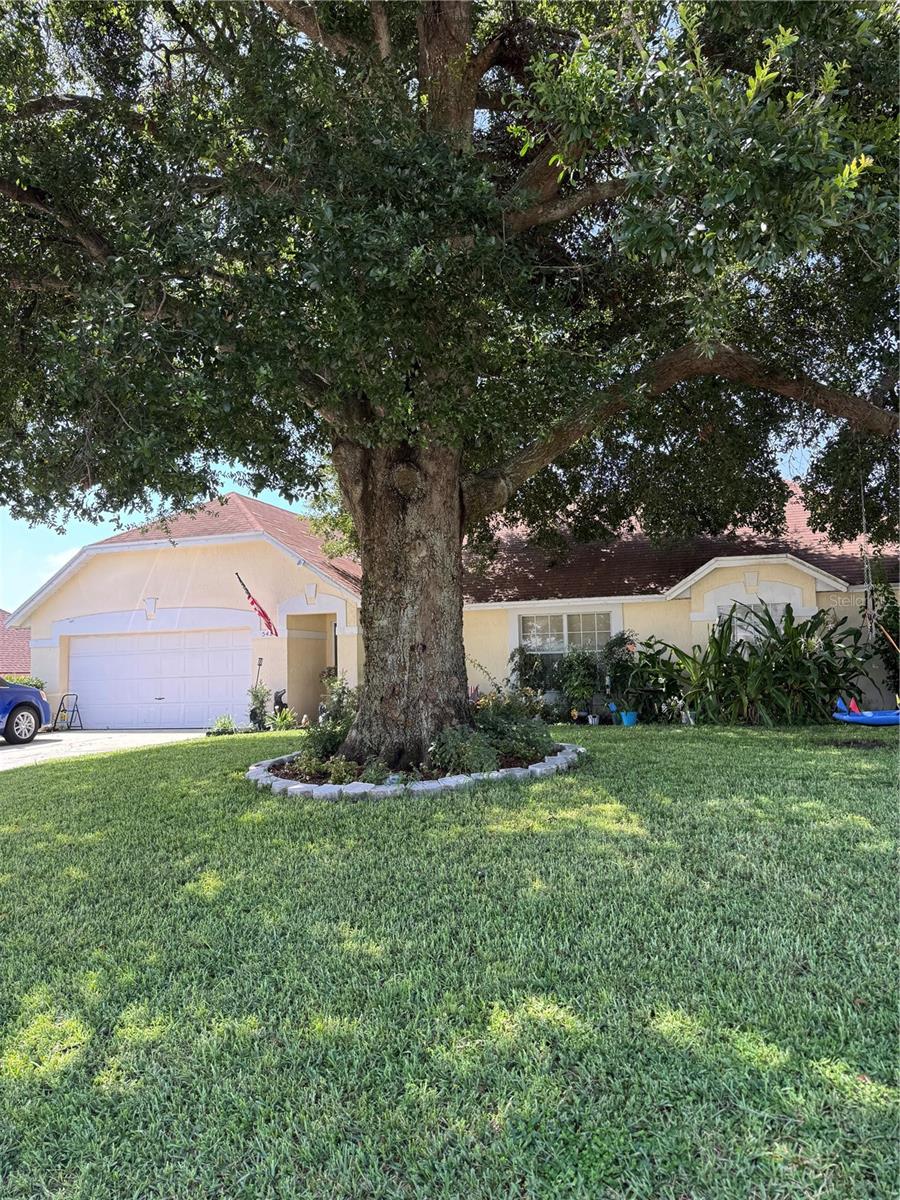 Single Family home in Loma Vista