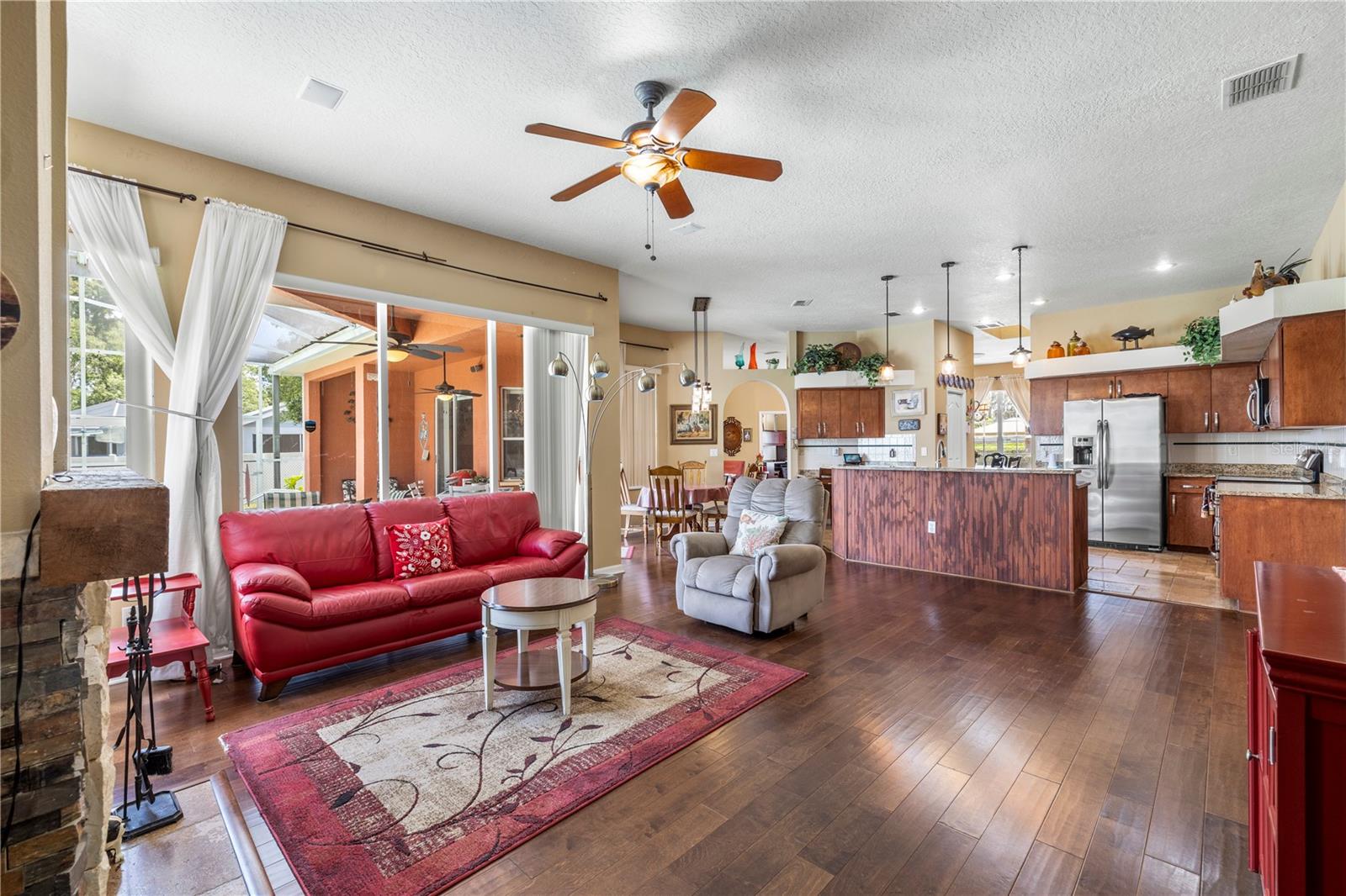 SPRING HILL - Residential