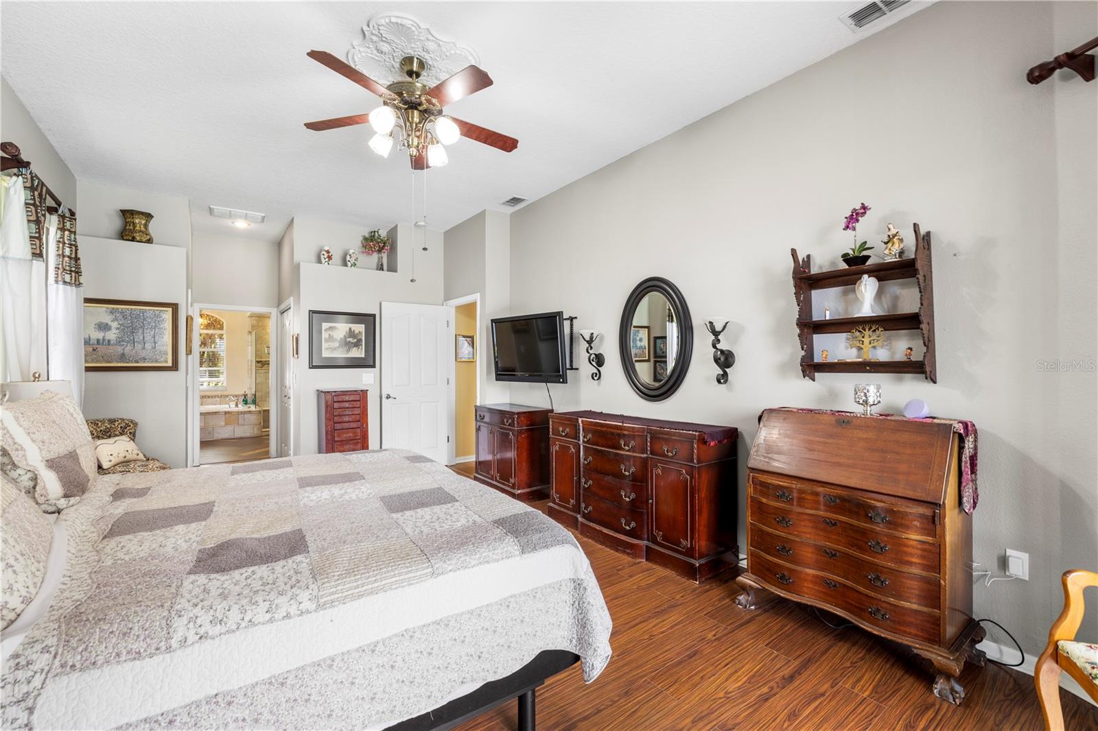 SPRING HILL - Residential