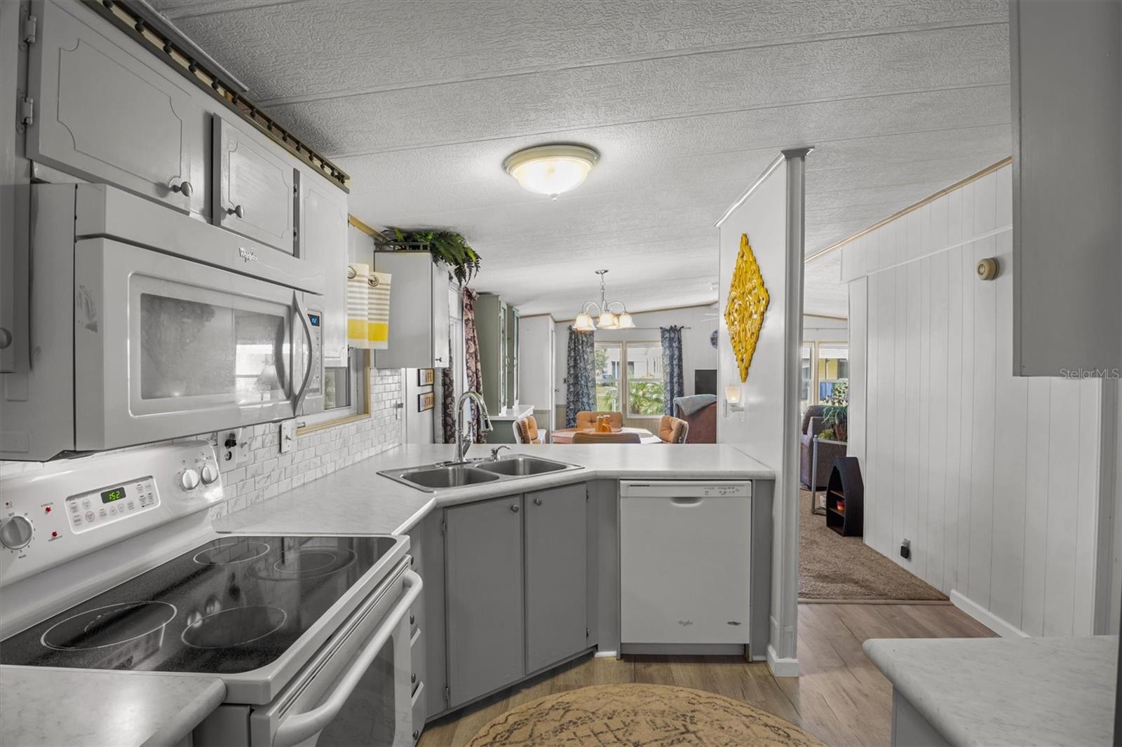 BROOKHAVEN VILLAGE FIRST ADD - Residential