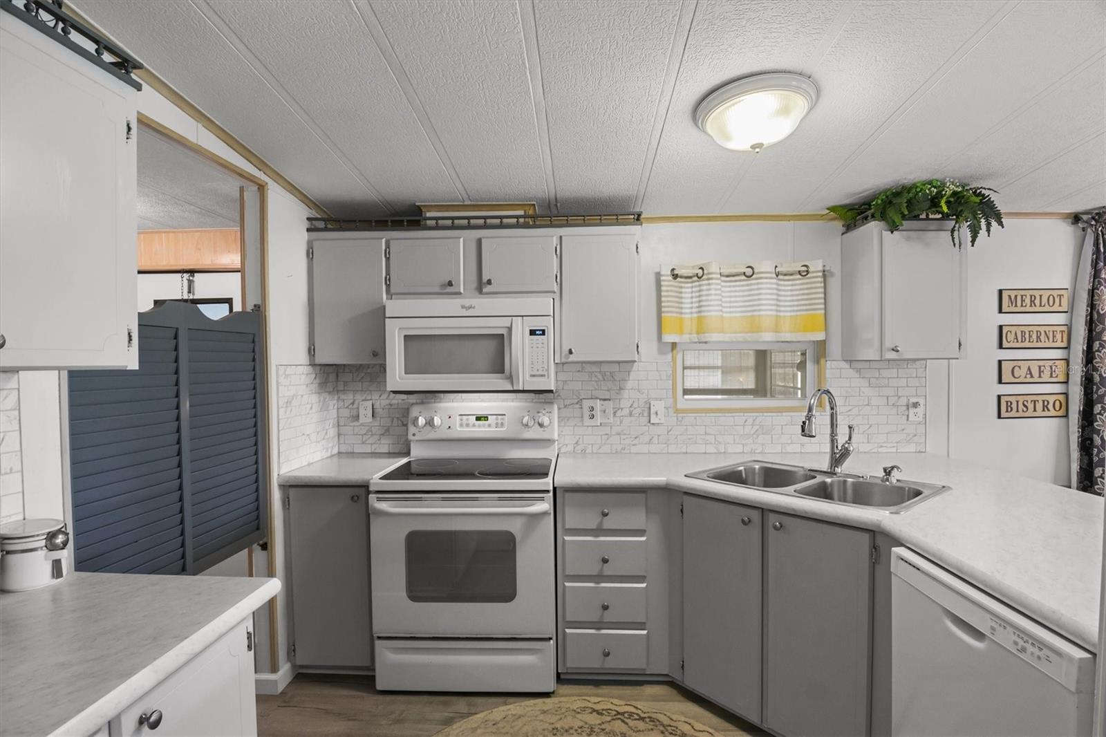 BROOKHAVEN VILLAGE FIRST ADD - Residential
