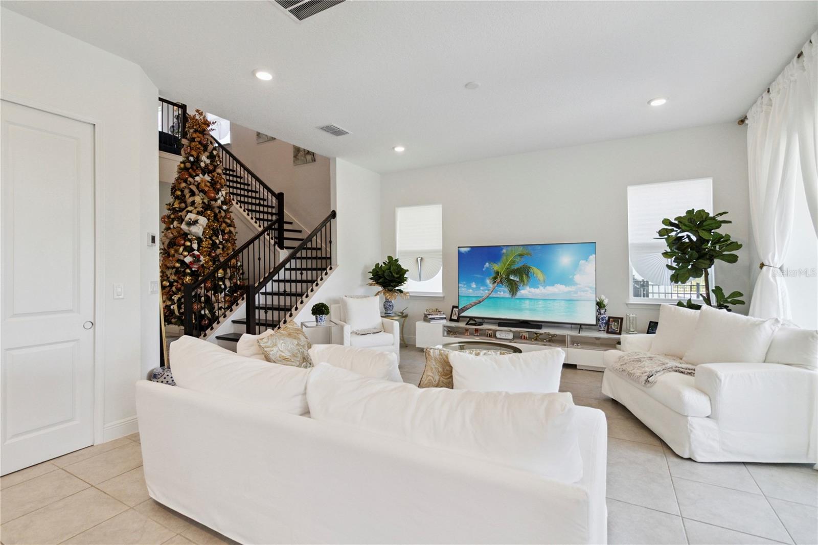 BELLA COLLINA WEST SUB - Residential