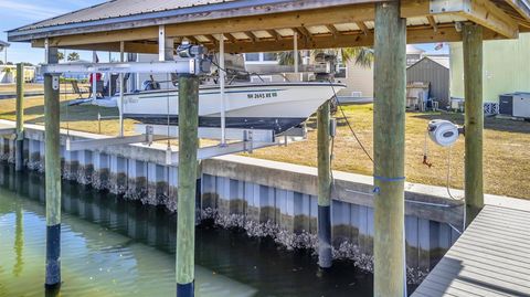 Photo of 129 E Saint Lucia Loop, Apollo Beach, FL 33572 (MLS # TB8472521)