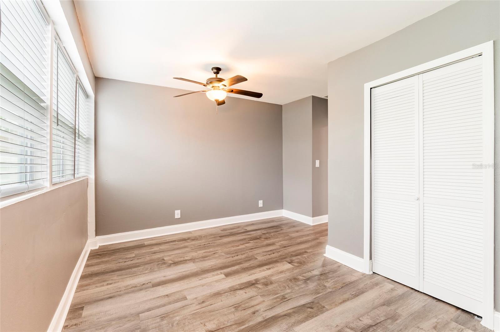 EDGEWATER PARK - Residential