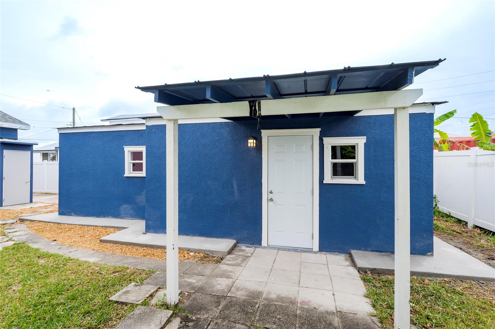 EDGEWATER PARK - Residential