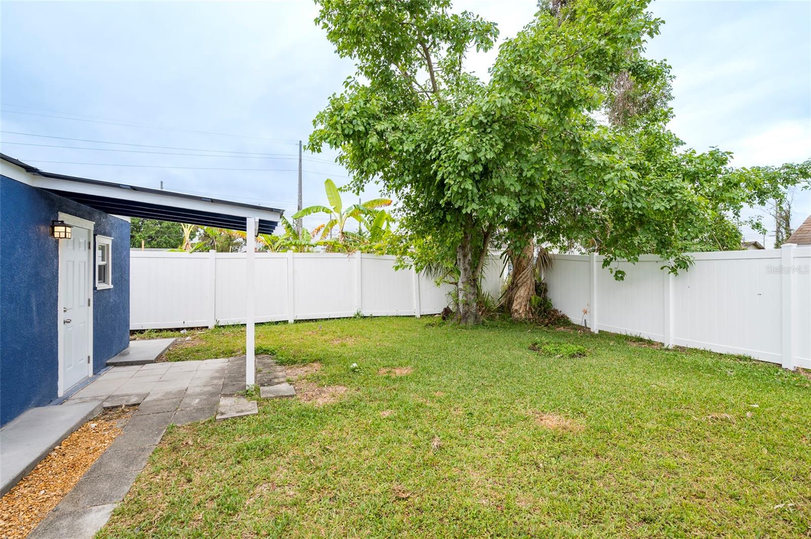 EDGEWATER PARK - Residential