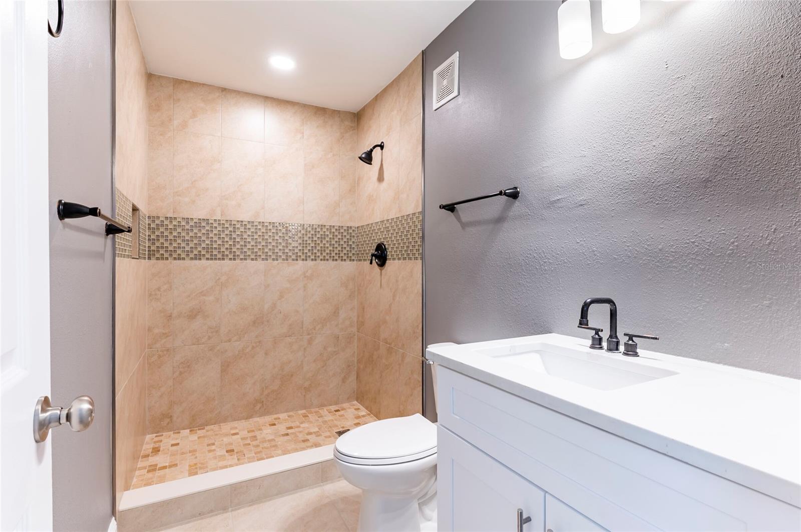 EDGEWATER PARK - Residential