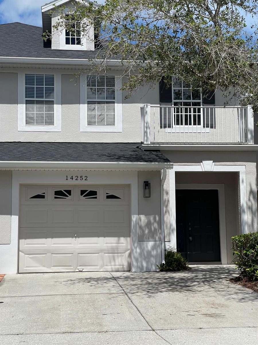 Located in the gated community of Avalon Lakes, this spacious townhouse combines comfort and convenience, situated directly across from Timber Creek High School. Features include a 1-car garage, screened-in back porch, volume ceilings, and an open kitchen with a breakfast bar, plus a built-in desk. The living and dining areas offer a seamless flow for entertaining. All bedrooms are located upstairs for added privacy. The home comes with a washer and dryer, freshly painted interior, brand-new carpet, and new laminate flooring in the kitchen and bathrooms.
Community amenities include a pool, fitness center, clubhouse, and tennis courts. Available for immediate occupancy. Please note: car decals and amenity card fees are separate; maximum of 2 cars per unit. No roommates. Call today to schedule your showing!
Applications will ONLY be processed if you have viewed the inside of the home, submitted all applications and dropped off a holding deposit. We will hold the property for the first application and deposit received.