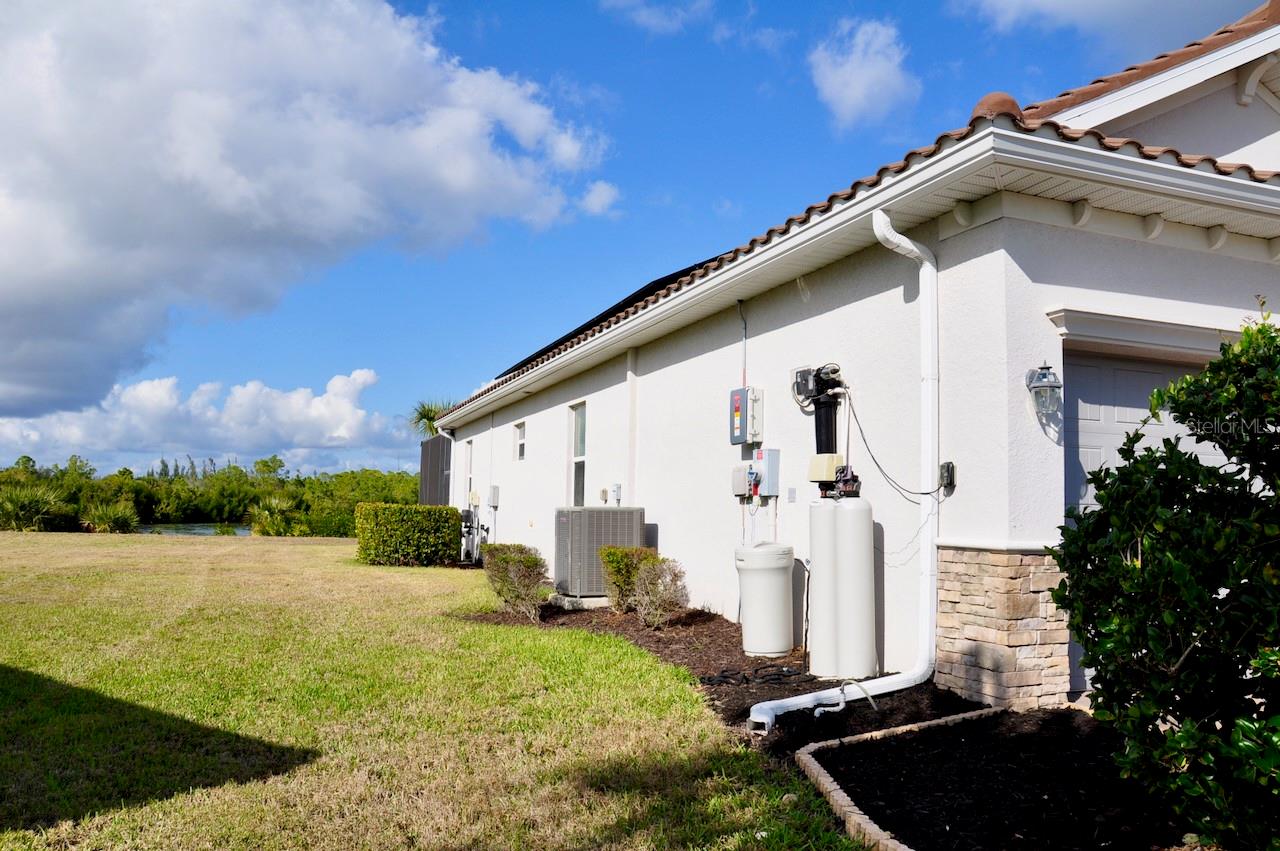 HARBOR WEST - Residential