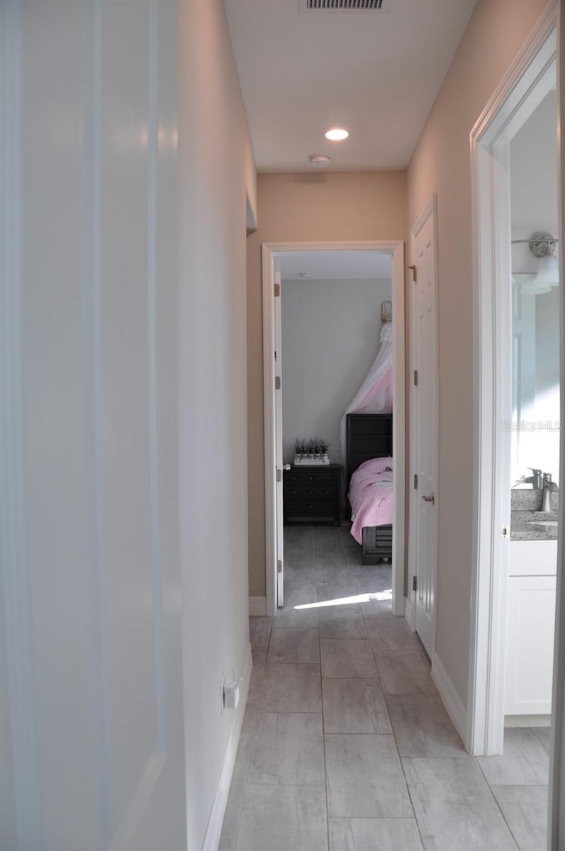 HARBOR WEST - Residential