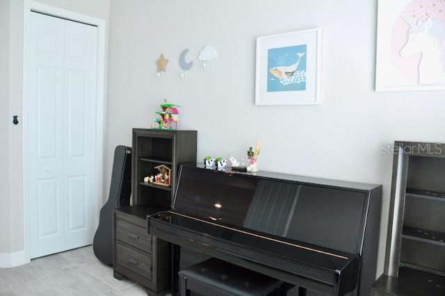 HARBOR WEST - Residential