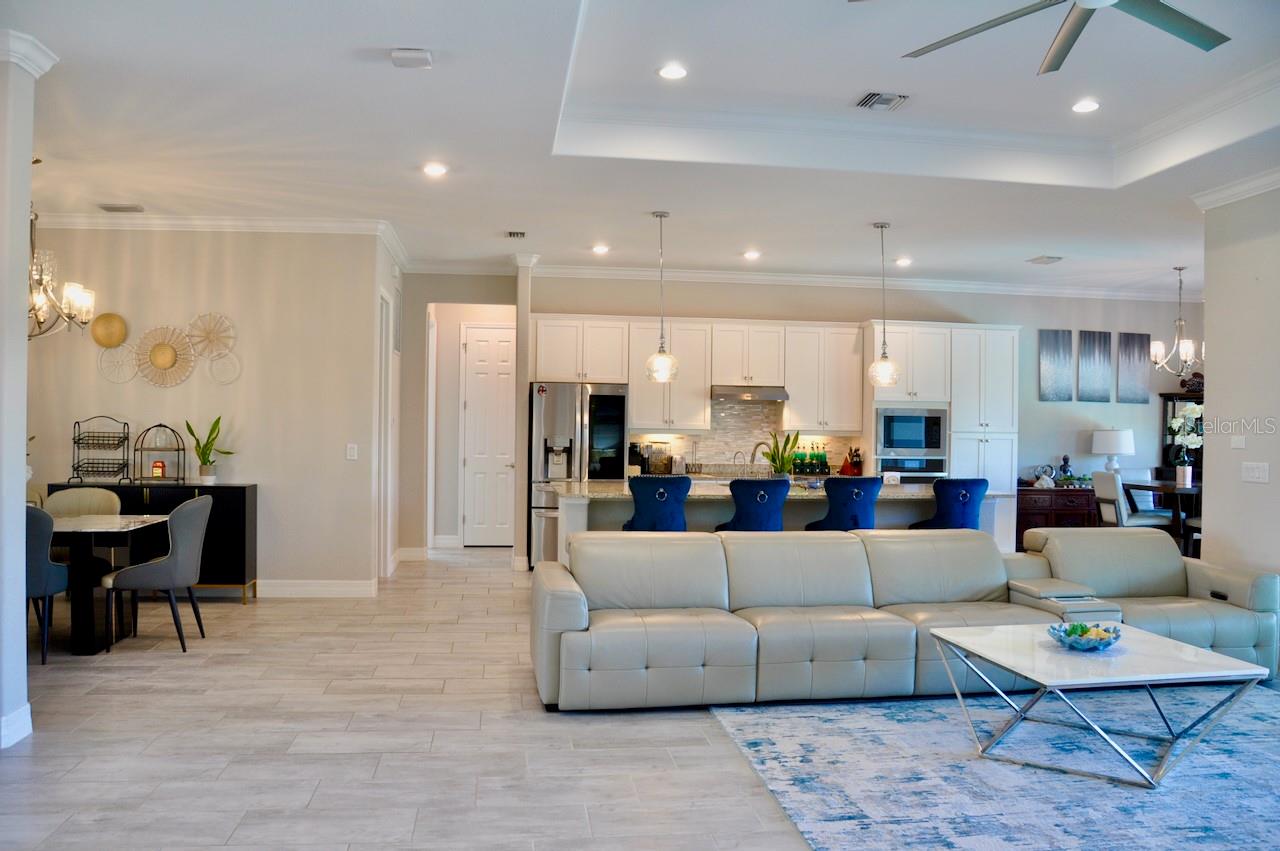 HARBOR WEST - Residential