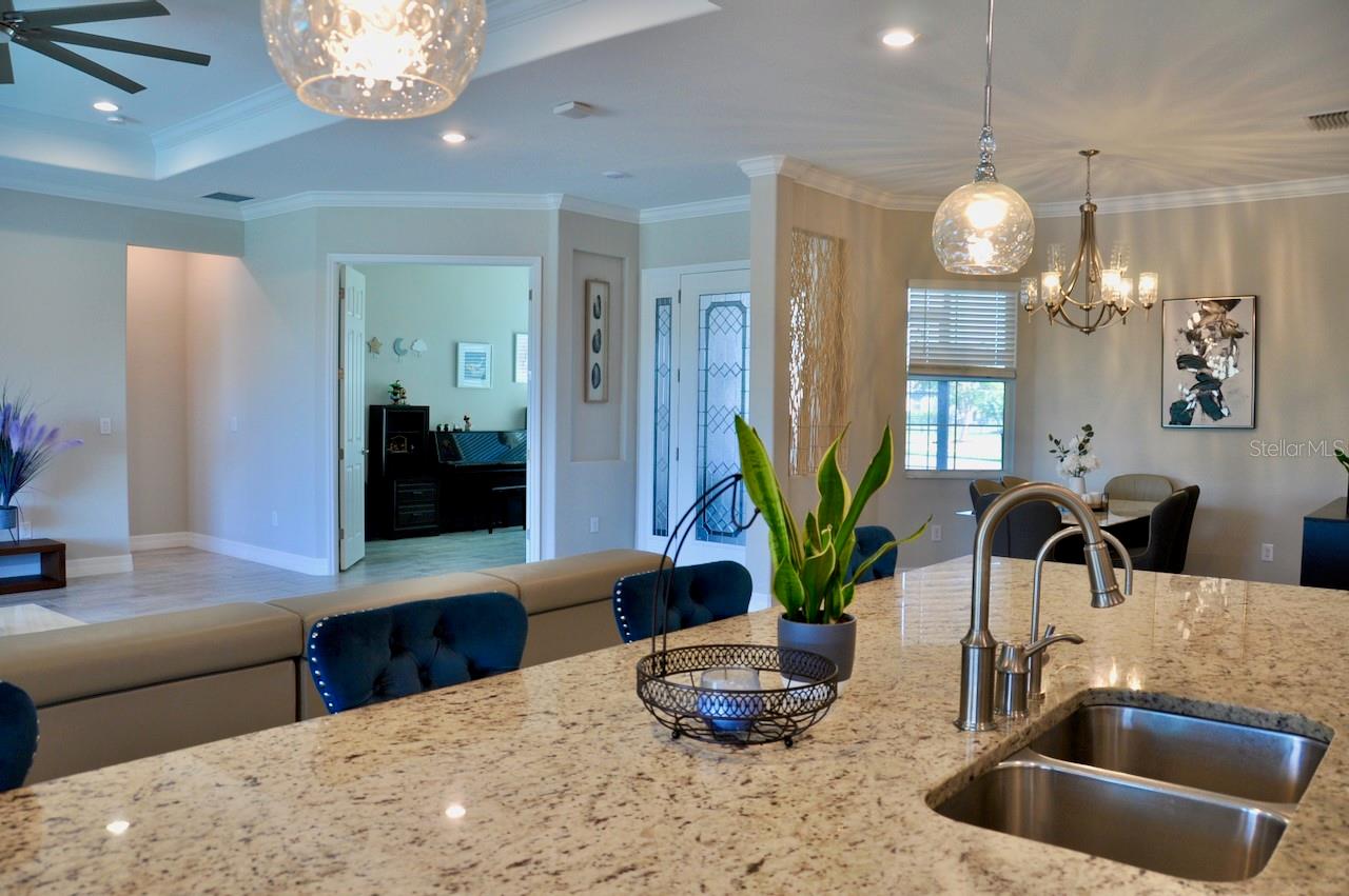 HARBOR WEST - Residential