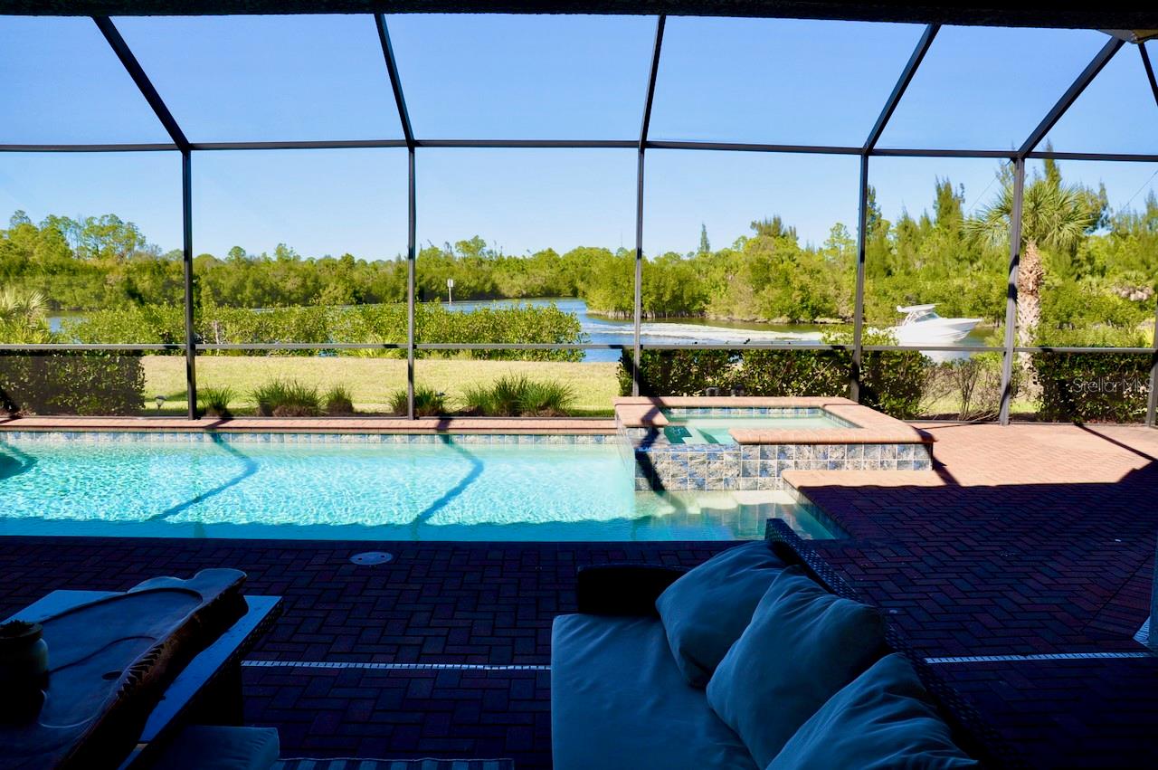 HARBOR WEST - Residential