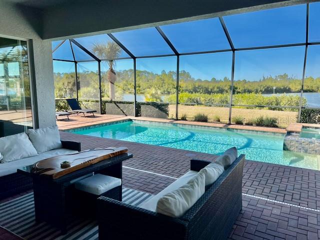 HARBOR WEST - Residential