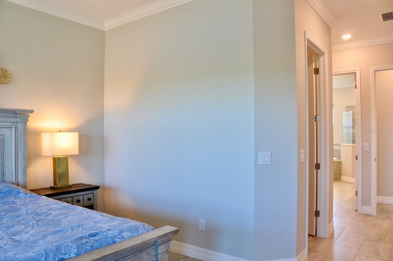 HARBOR WEST - Residential