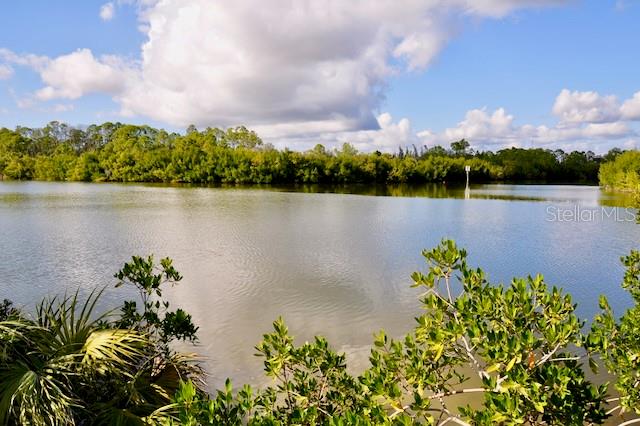 HARBOR WEST - Residential