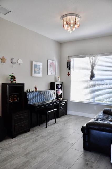 HARBOR WEST - Residential