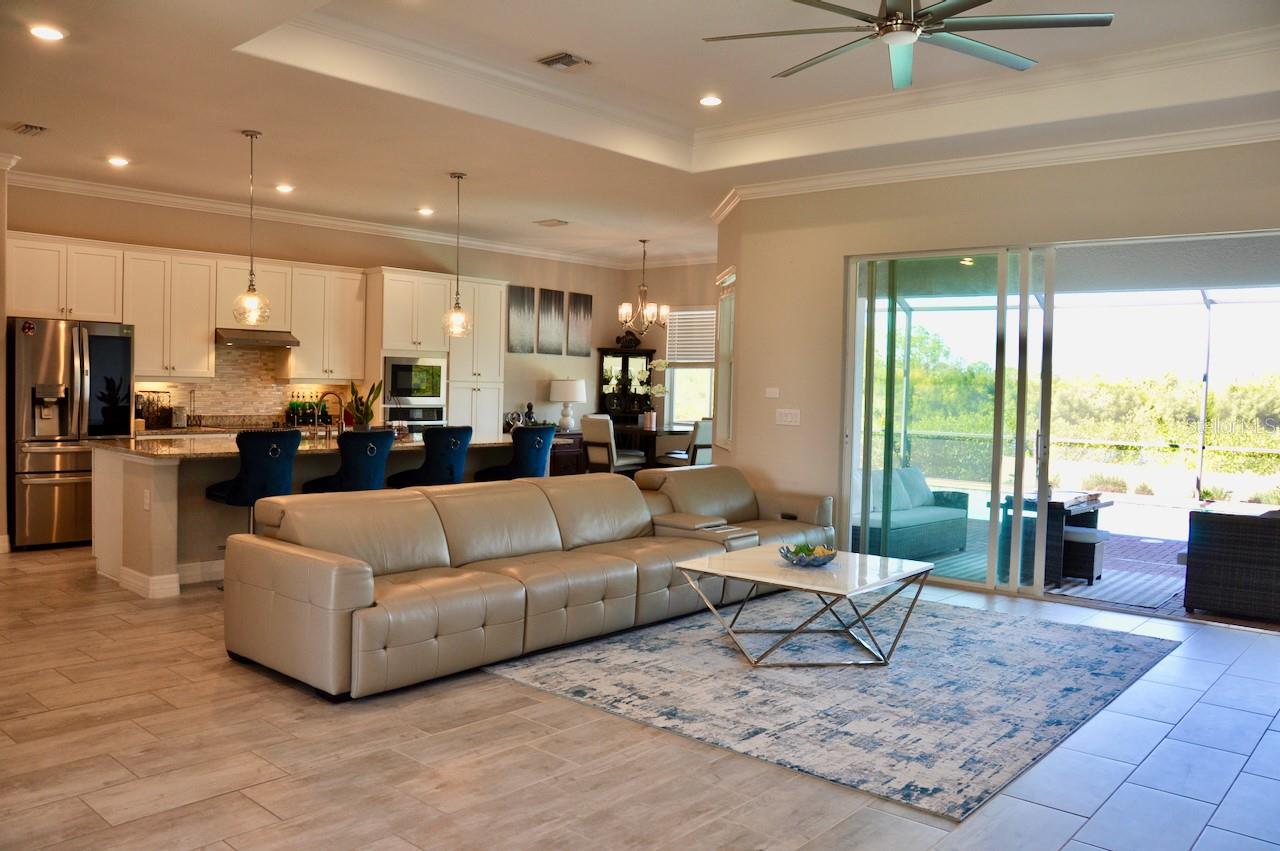 HARBOR WEST - Residential