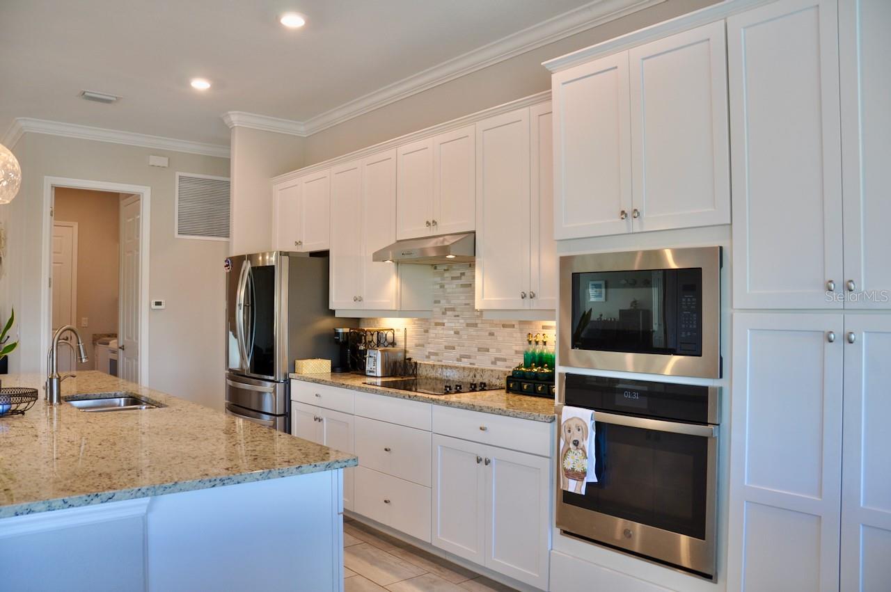 HARBOR WEST - Residential