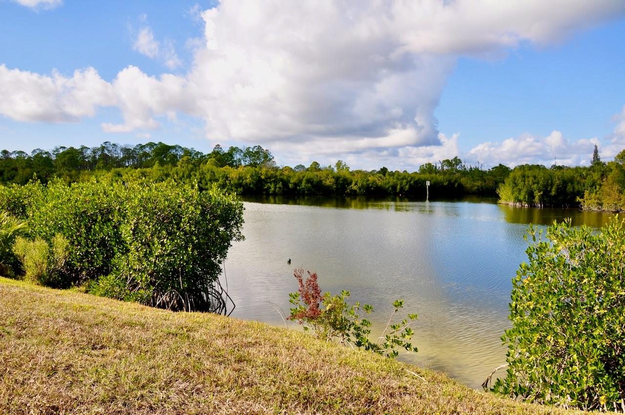 HARBOR WEST - Residential