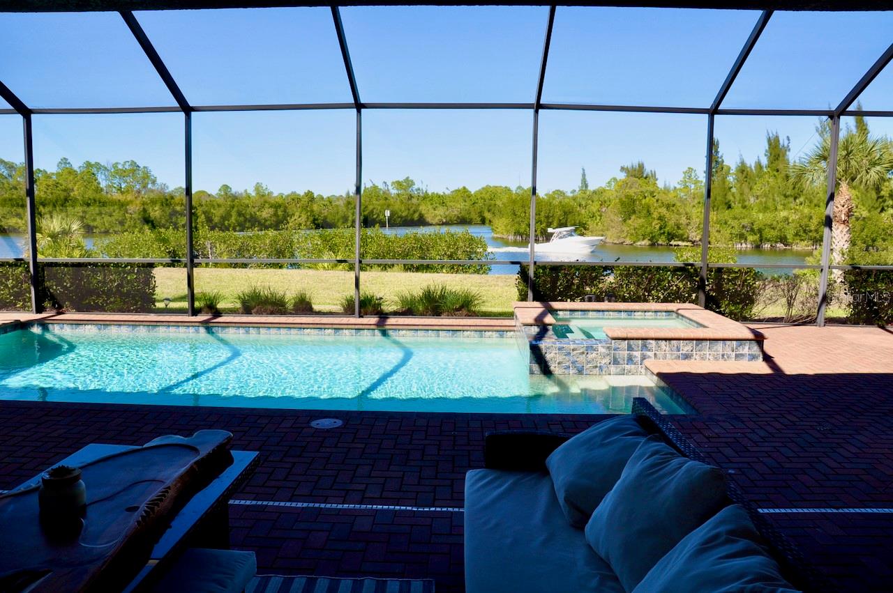 HARBOR WEST - Residential