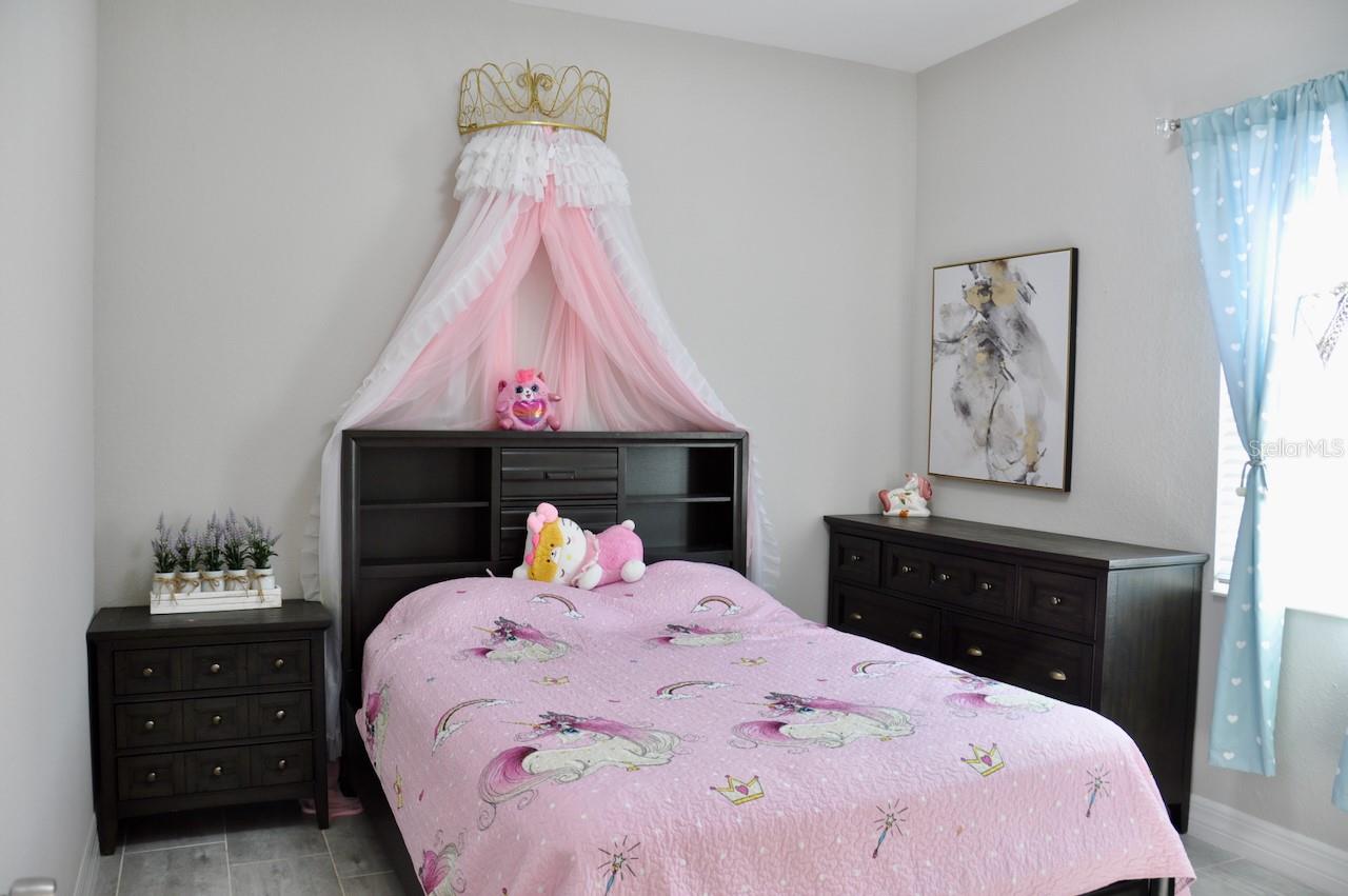 HARBOR WEST - Residential