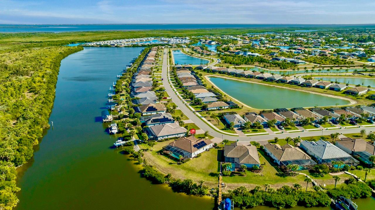 HARBOR WEST - Residential