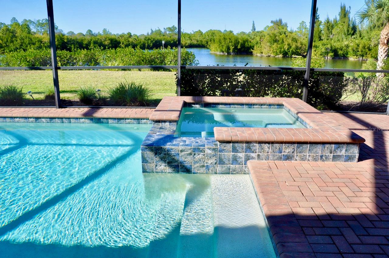 HARBOR WEST - Residential