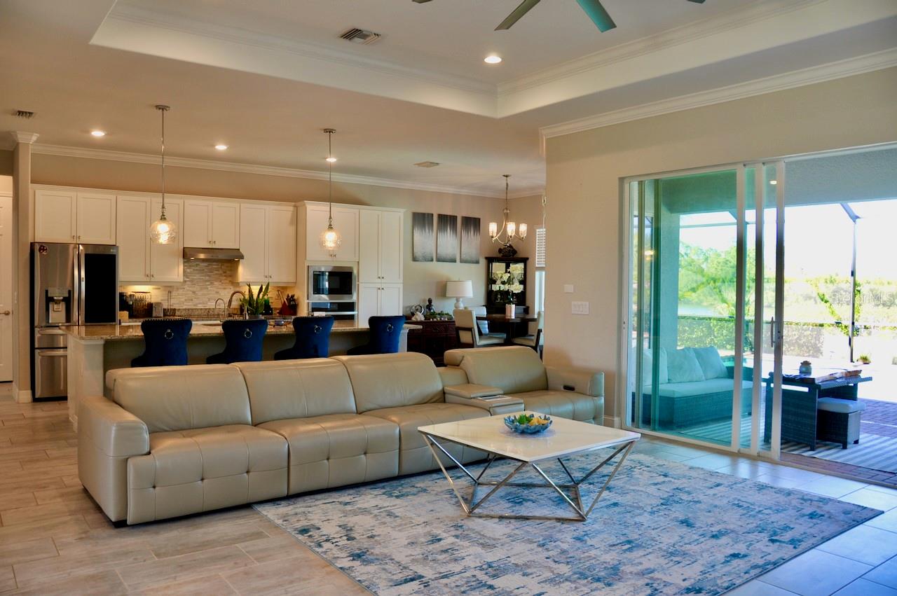 HARBOR WEST - Residential