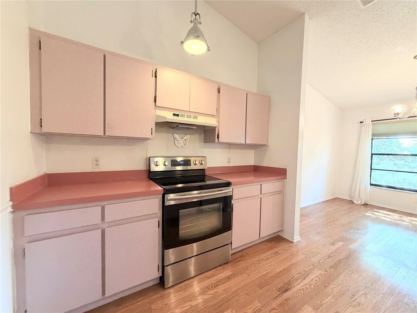 8012 LANSING DRIVE