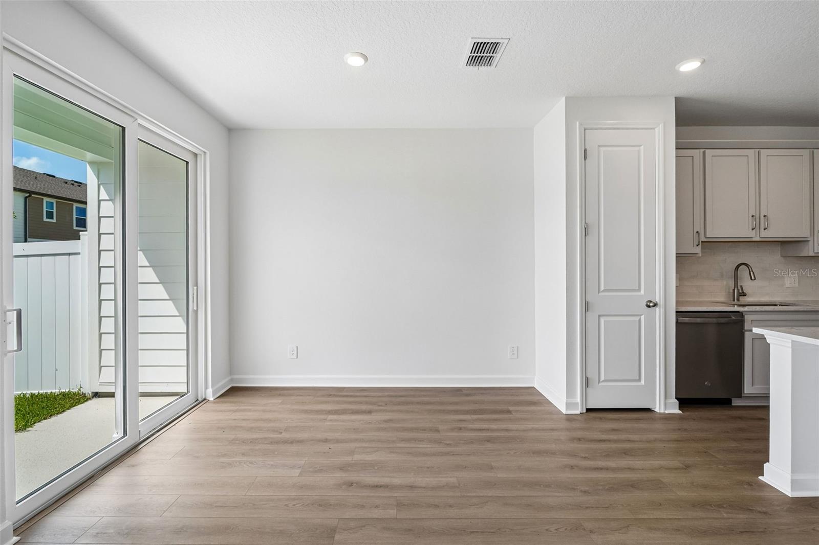 MONTAGUE TOWNHOMES - Residential