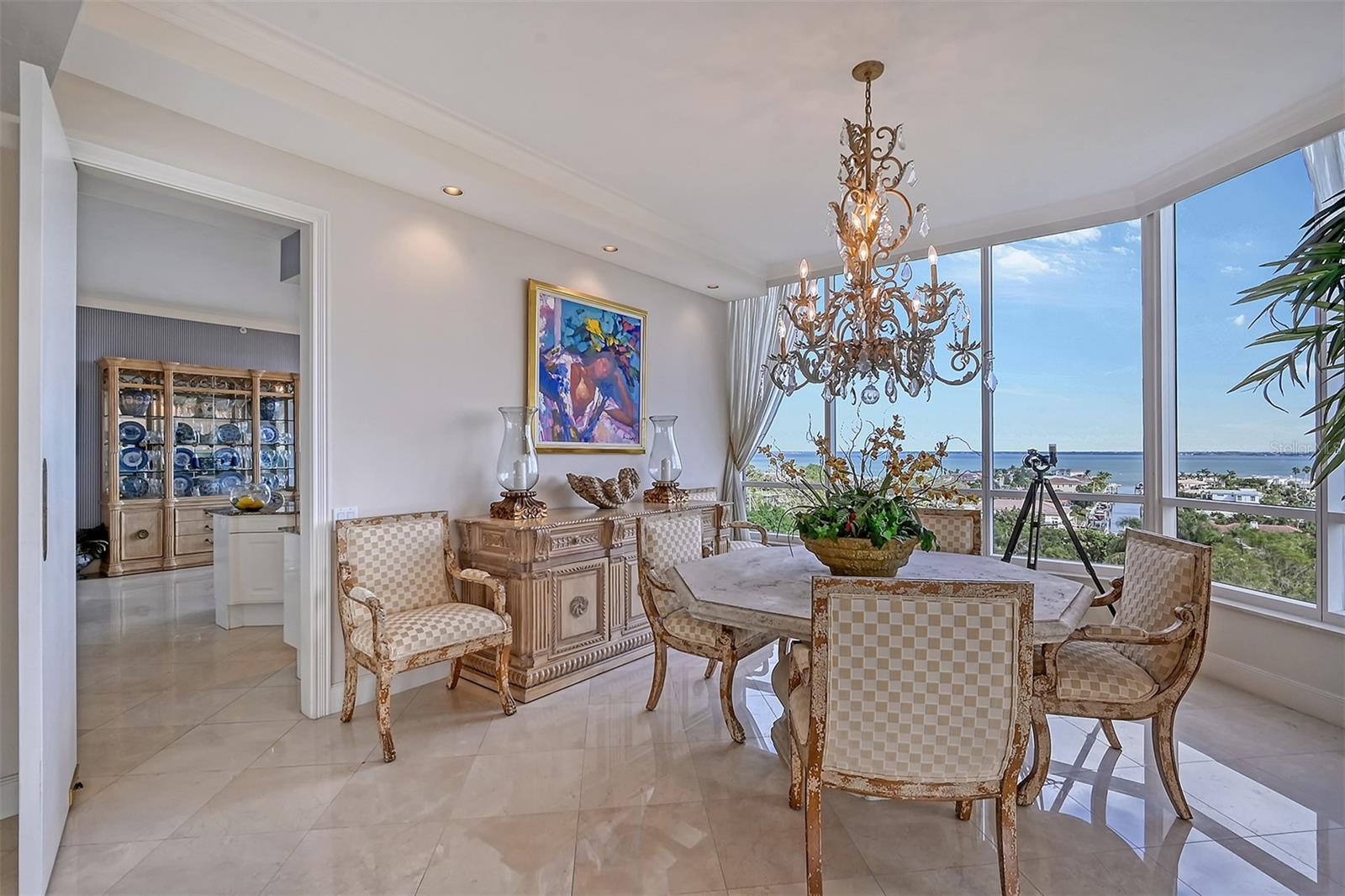 WATER CLUB - Residential