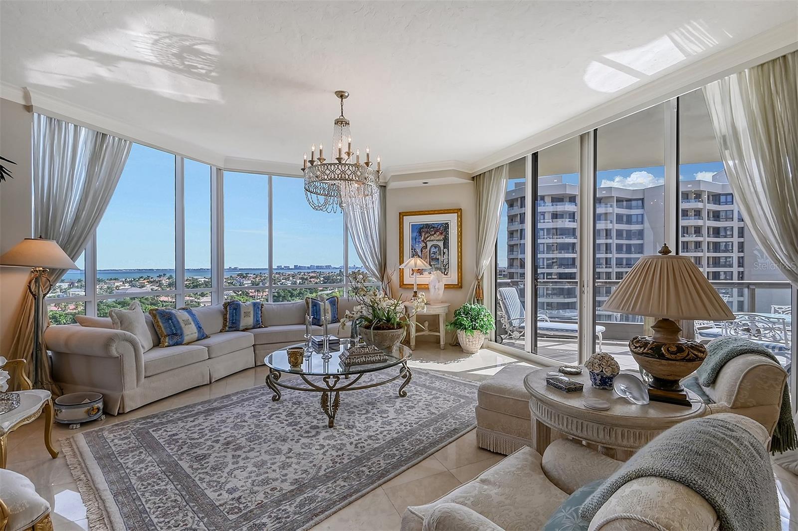 WATER CLUB - Residential